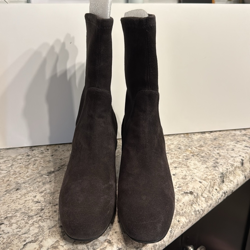 Worn once Stuart Weitzman ernestine slate stretch suede boot in box - Picture 3 of 9